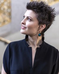 Angela Metzger